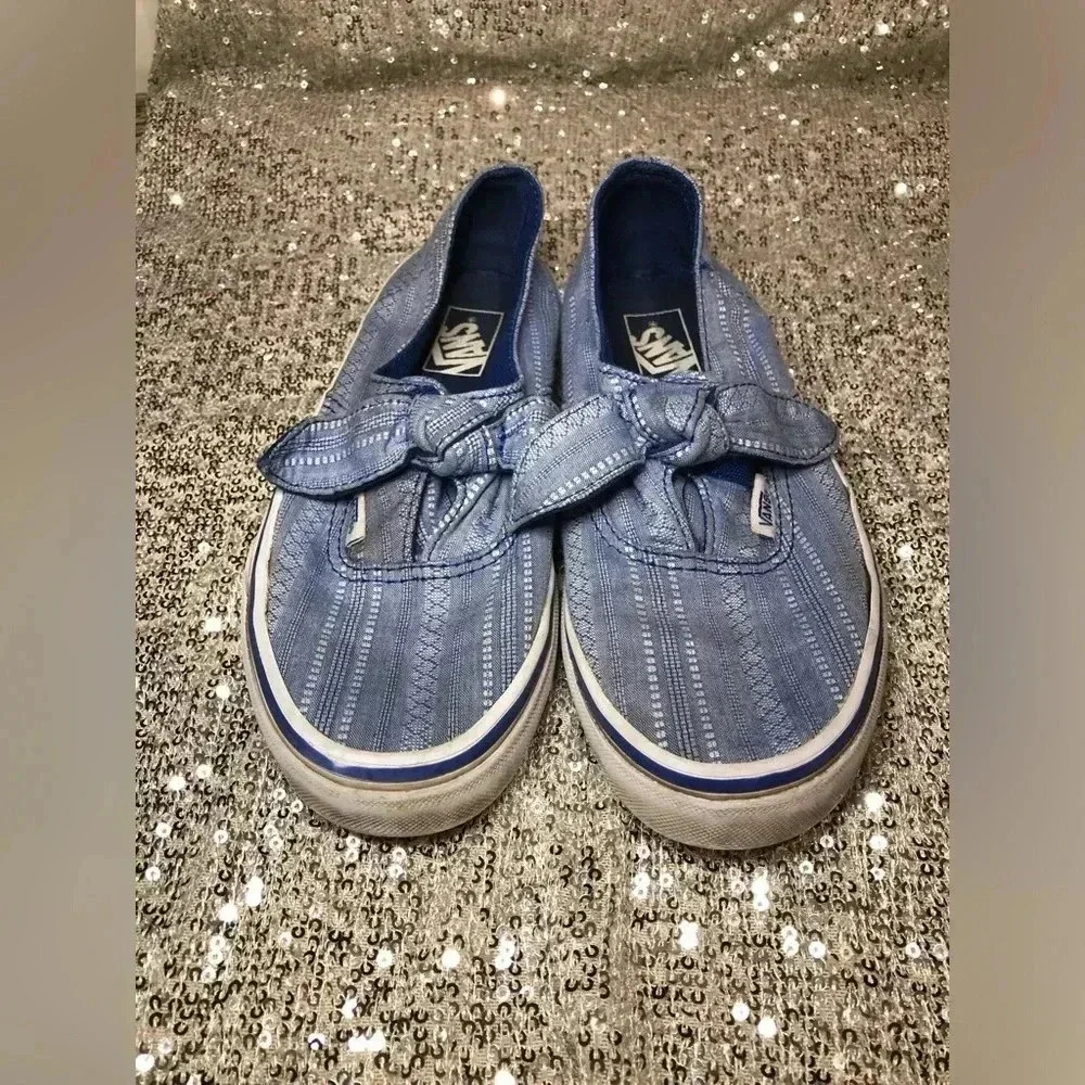 Vans size 2 kids slip on shoes with a bow - Picture 5 of 13